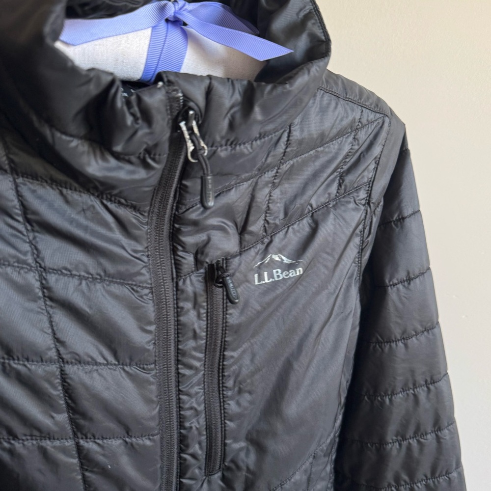 LL Bean Women’s Primaloft Packaway Jacket - Picture 2 of 6